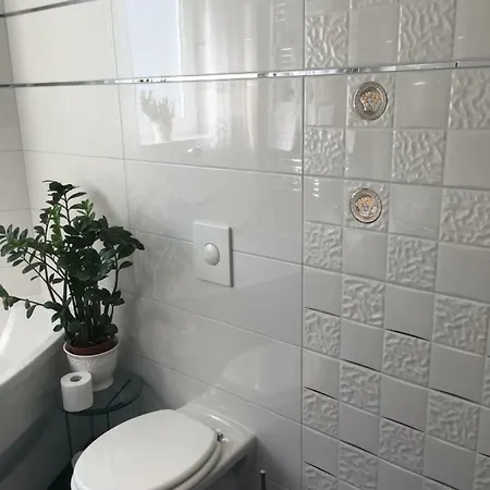 5 Sterne Ferienwohnung Cattaleya Emden Esterno foto